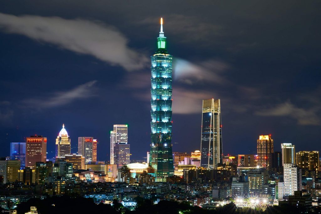 Taipei 101 lung linh khi ve dem