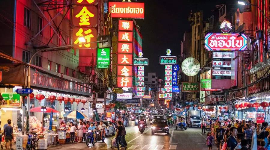 huong_dan_vien_va_du_lich_bui_bangkok_thai_lan_3_rx4bd.jpg Khu phó ẩm thực và mua sắm tại Bangkok