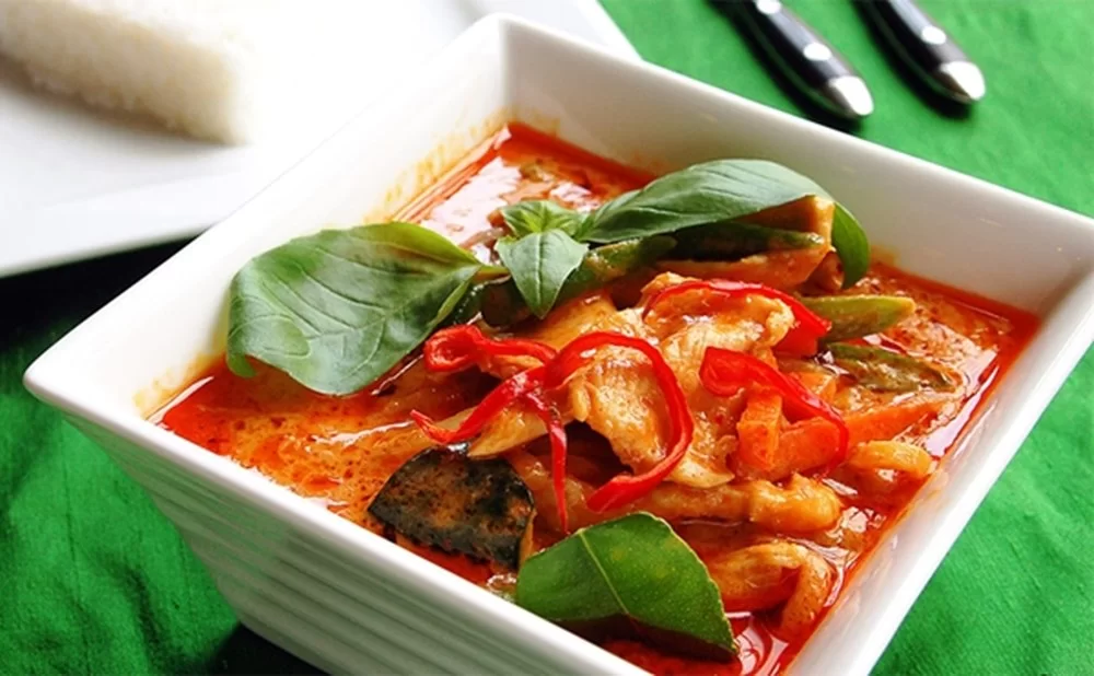 huong_dan_vien_va_du_lich_bui_bangkok_thai_lan_6_uh0xp.jpg Món cà ri Thái Lan