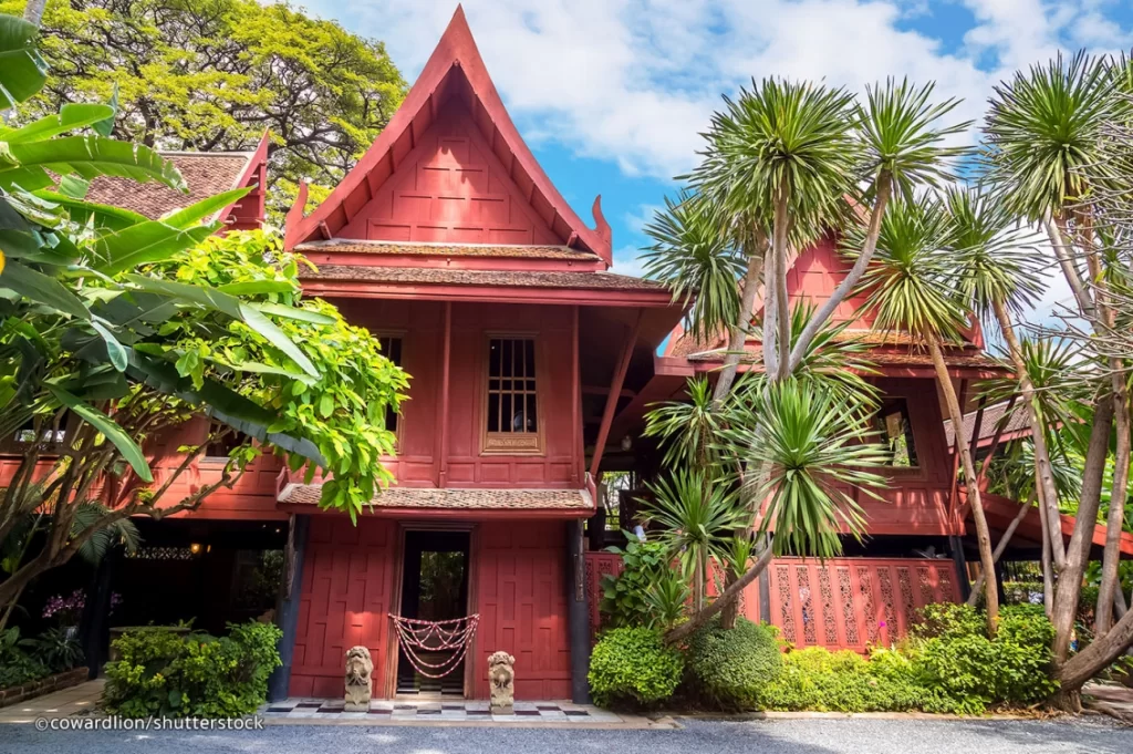 huong_dan_vien_va_du_lich_bui_bangkok_thai_lan_10_wjbk9.jpg Một bảo tàng nên đến khi đi du lịch tự túc Thái Lan